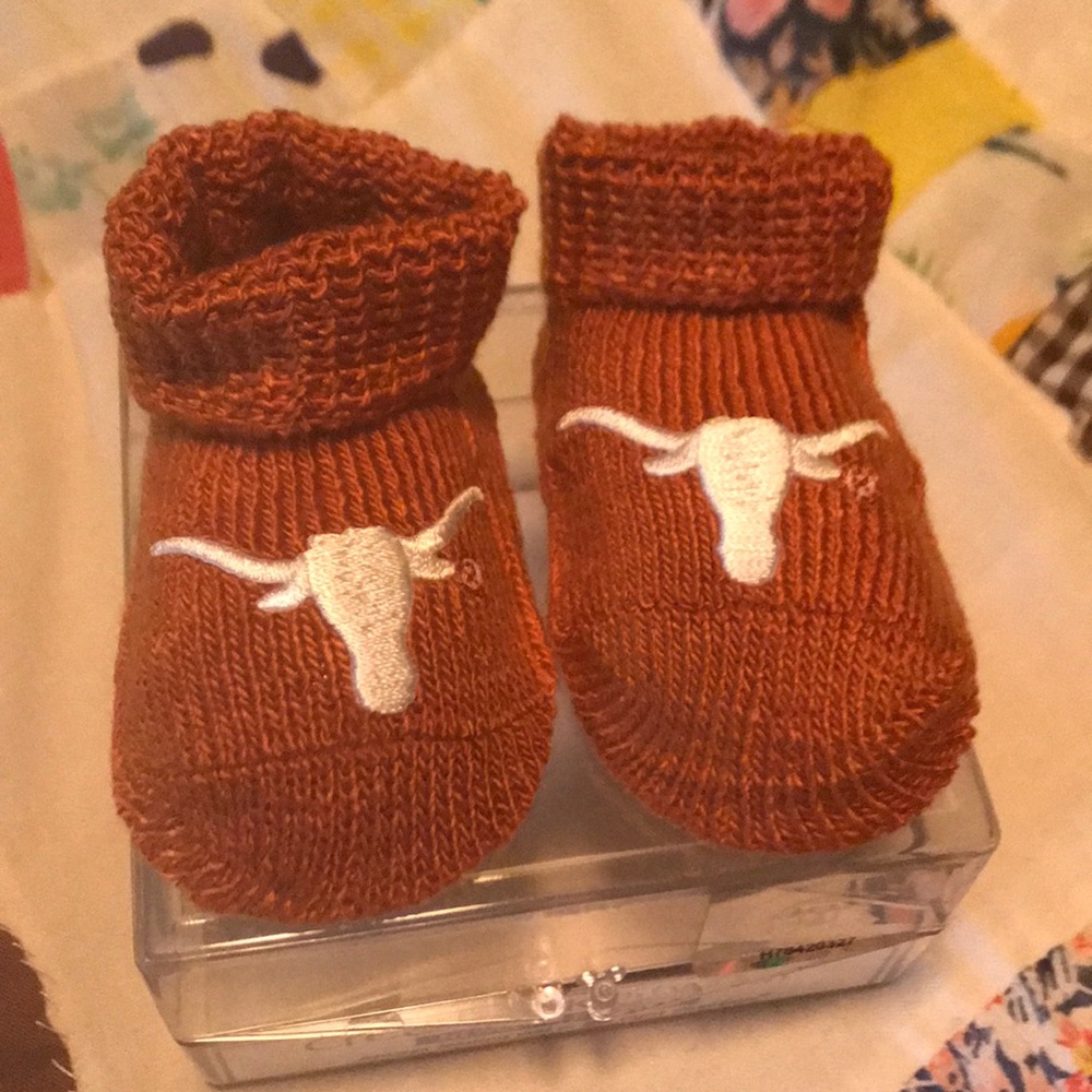 Univ of Texas UT Longhorn newborn booties